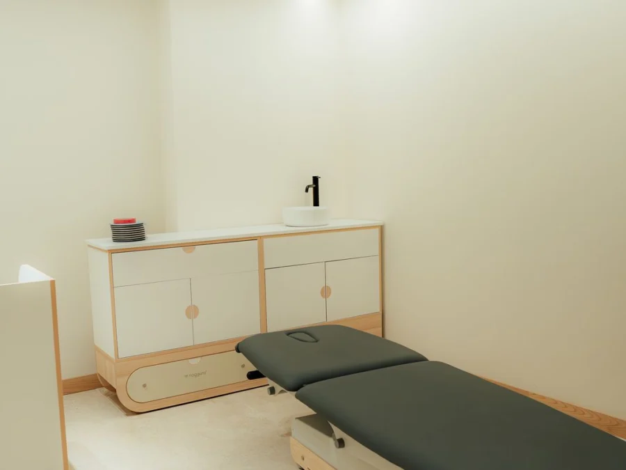 Sala de tratamiento de Zero Clínica donde se aplica la bomba diamagnética